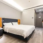 Pengpai Light Luxury Hotel