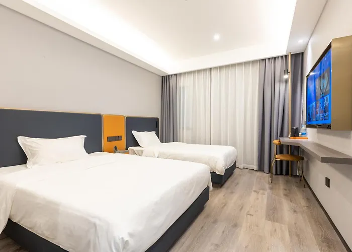 Pengpai Light Luxury Hotel